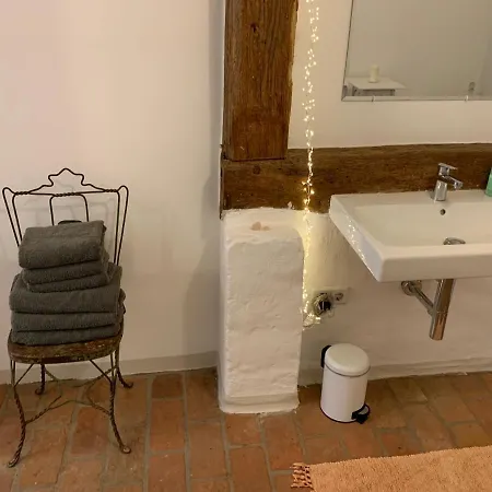 Charmantes Kutscherhaus/charming Romantic Hideaway Holiday home Liebenwalde